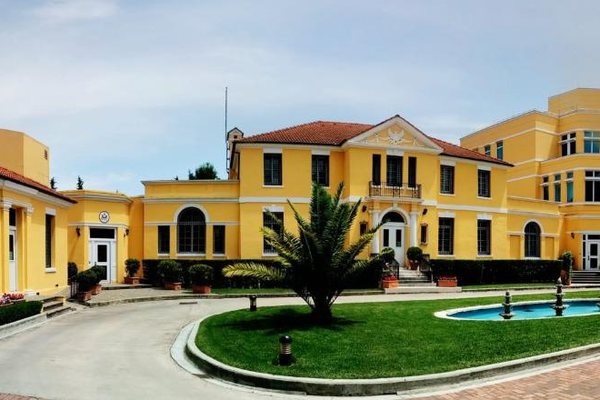 SHBA paralajm&euml;ron prind&euml;rit shqiptar&euml;: Lindja me viz&euml;