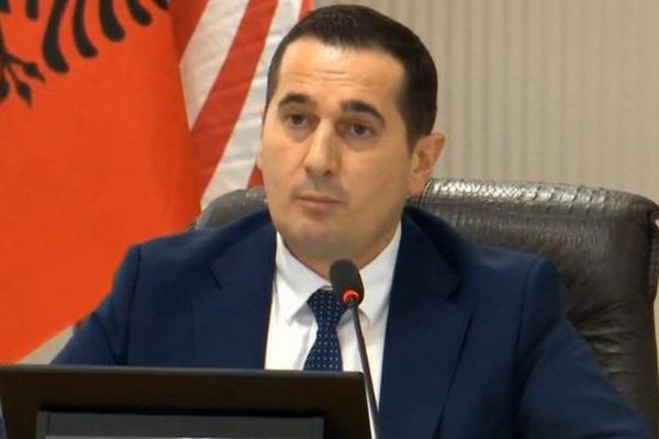 Do ta th&euml;rrisni Ram&euml;n p&euml;r &lsquo;Albanian Files&rsquo;? Ja si