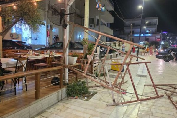 Stuhi t&euml; forta p&euml;rfshijn&euml; Sarand&euml;n dhe Vlor&euml;n, 1