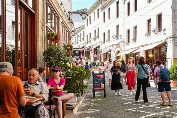 Gonxhja: Protestat i kushtuan turizmit, sa turist&euml; humbi Shqip&euml;ria