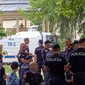 Blindohet parlamenti, masa sigurie p&euml;r protest&euml;n e paralajm&euml;ruar