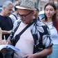Protestuesit dor&euml;zojn&euml; n&euml; SPAK librin &lsquo;The Albanian