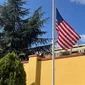 Qytetari ka nj&euml; mesazh p&euml;r Ambasad&euml;n Amerikane n&euml;