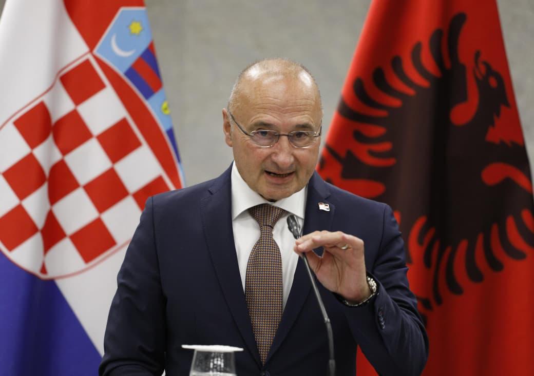 Ferri n&euml; kufirin kroat!