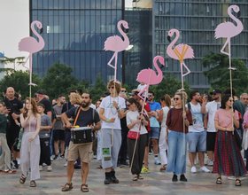 Adam Smithi do ta mbështeste Revolucionin e Flamingos