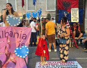 Flamingot, integrimi europian dhe 