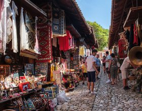 Turizmi nuk matet me sa turistë vijnë, por me sa shqiptarë përfitojnë