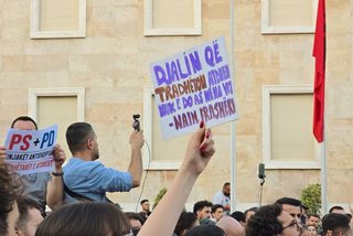 7 narrativa fallco që po përdoren për të diskredituar protestën për Zvërnecin