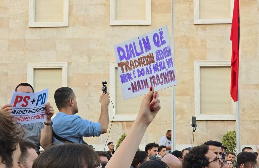 7 narrativa fallco q&euml; po p&euml;rdoren p&euml;r t&euml; diskredituar
