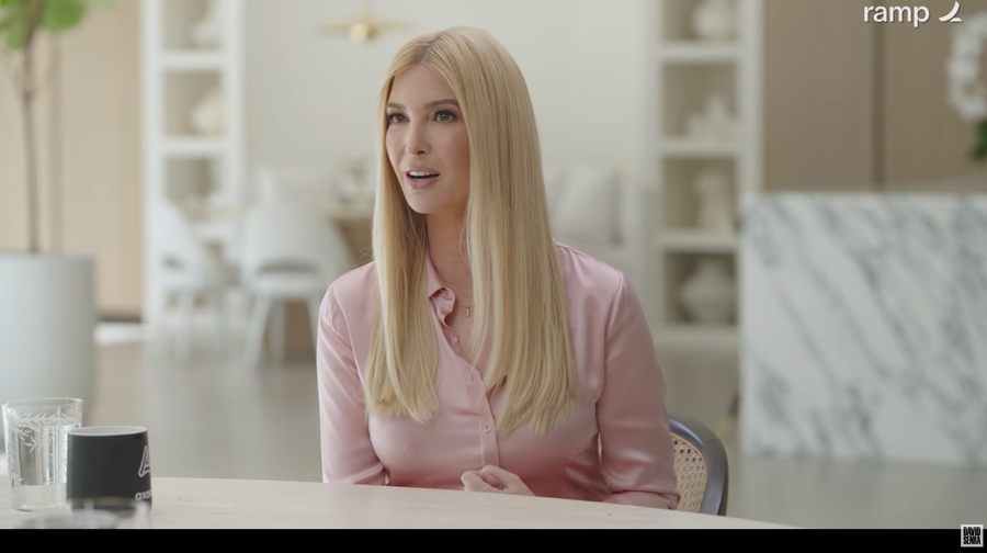 Transkripti i bised&euml;s s&euml; Ivanka Tramp p&euml;r David Senr&euml;n