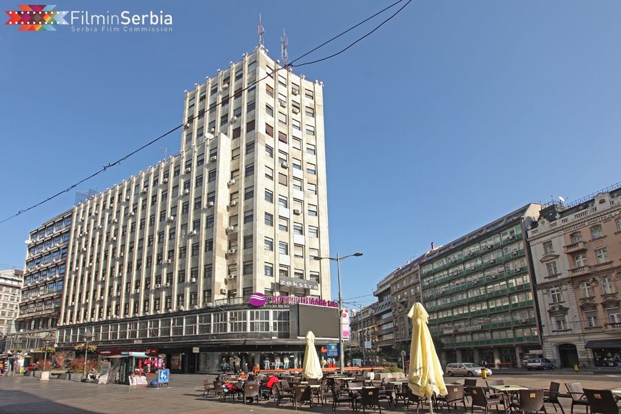 Pallati Shqipëria në qendër të Begodradit shitet për 10