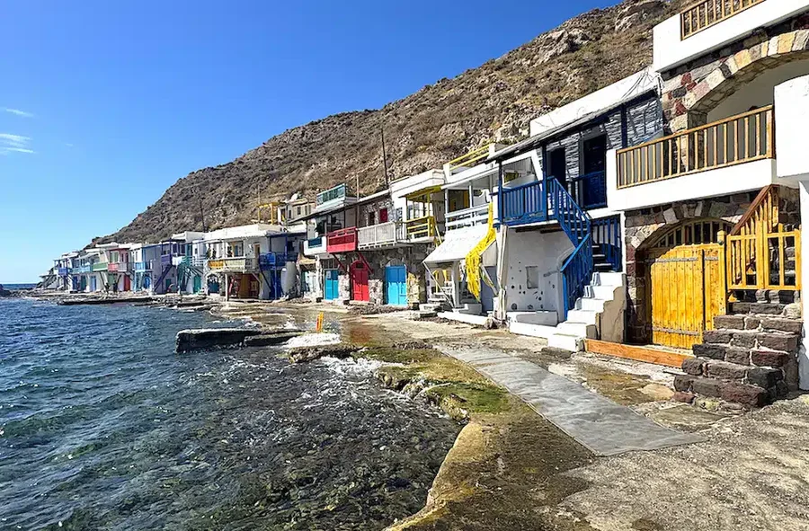 Greqia nis luftën kundër korporatave që po rrëmbejnë