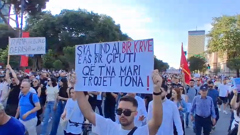 ZVERNEC PRTESTE