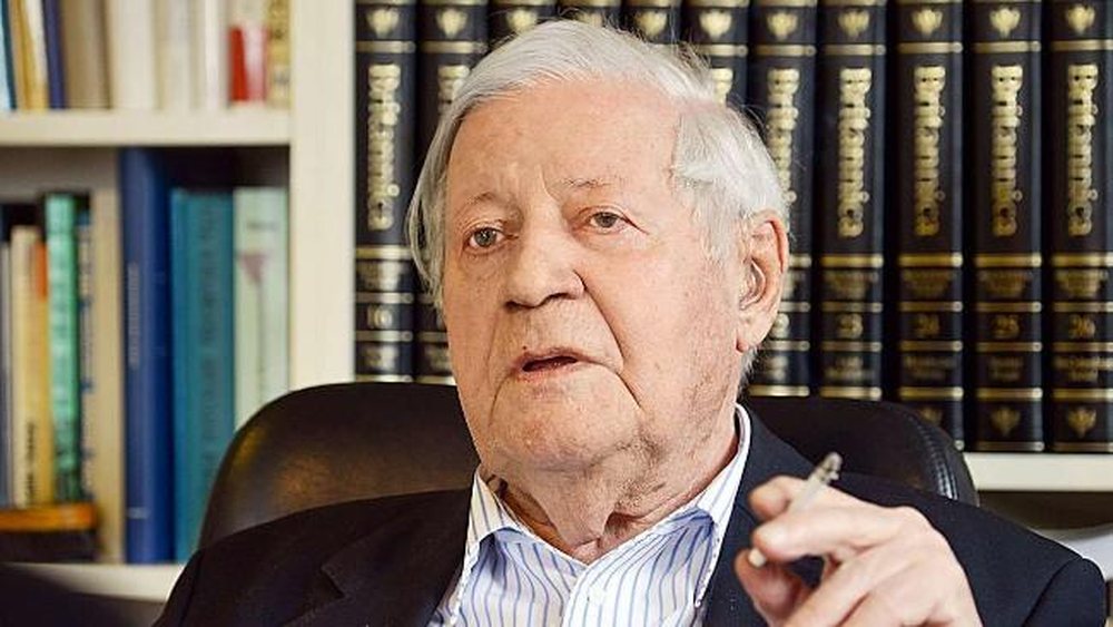Ish- kancelari gjerman Schmidt tregon se si ka tradhtuar gruan e tij