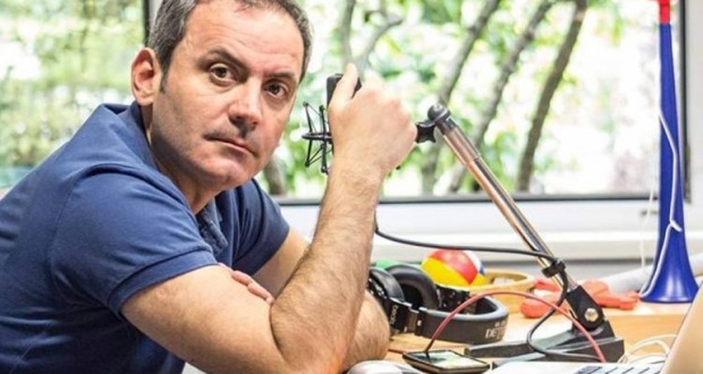 Dy fjal&euml; koleg&euml;ve t&euml; Agon Channel: Mos e kaloni mas&euml;n