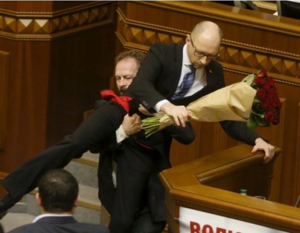Politikan&euml;t n&euml; fotot m&euml; pikante t&euml; vitit (FOTO)