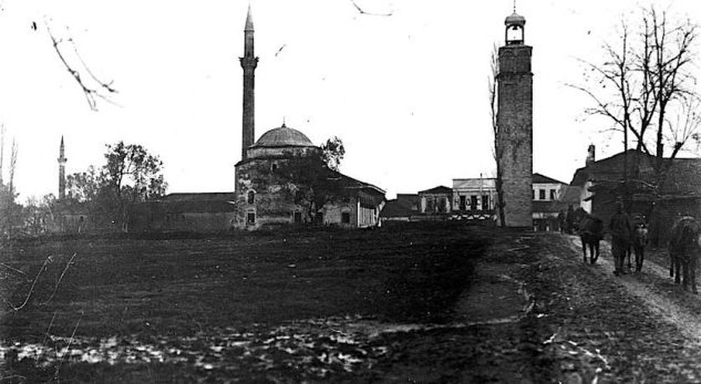 E rrall&euml;/ Tirana 98 vjet m&euml; par&euml; aty ku sot &euml;sht&euml;