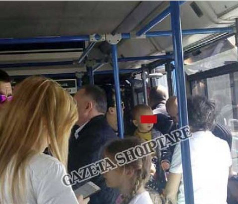 Zbulohen fotot, Linda Rama me Zahon n&euml; Rom&euml;