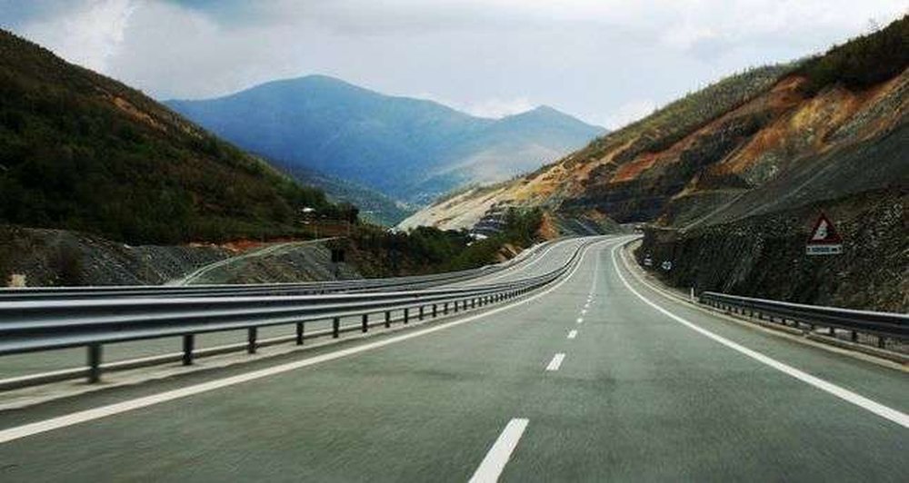 Qeveris&euml; i &ldquo;dalin nga kontrolli&rdquo; koncesionet
