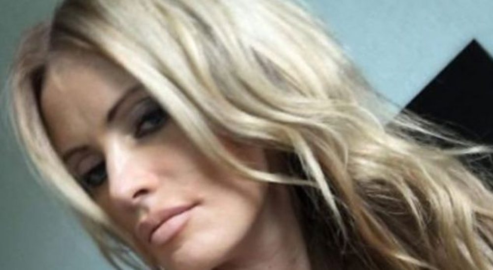 FOTO+18/ Modeles i vjedhin fotot nga celulari dhe ia nxjerrin online