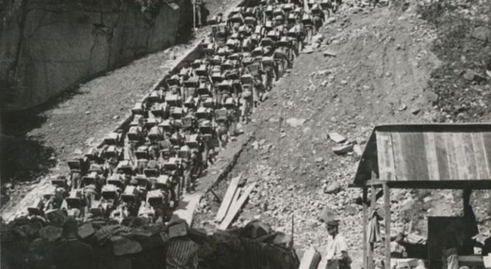 Mauthausen - 186 Shkall&euml;t e Vdekjes, Kampi ku Hitleri d&euml;rgoi