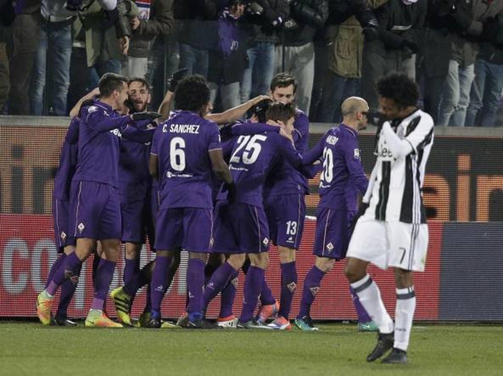 Fiorentina ndal Juventus, Roma vet&euml;m 1 pik&euml; larg