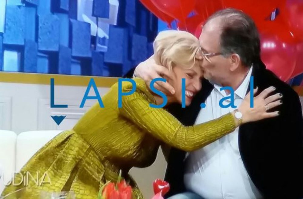 Ko&ccedil;o, lule dhe puthje live me Brixhild&euml;n! (Foto)