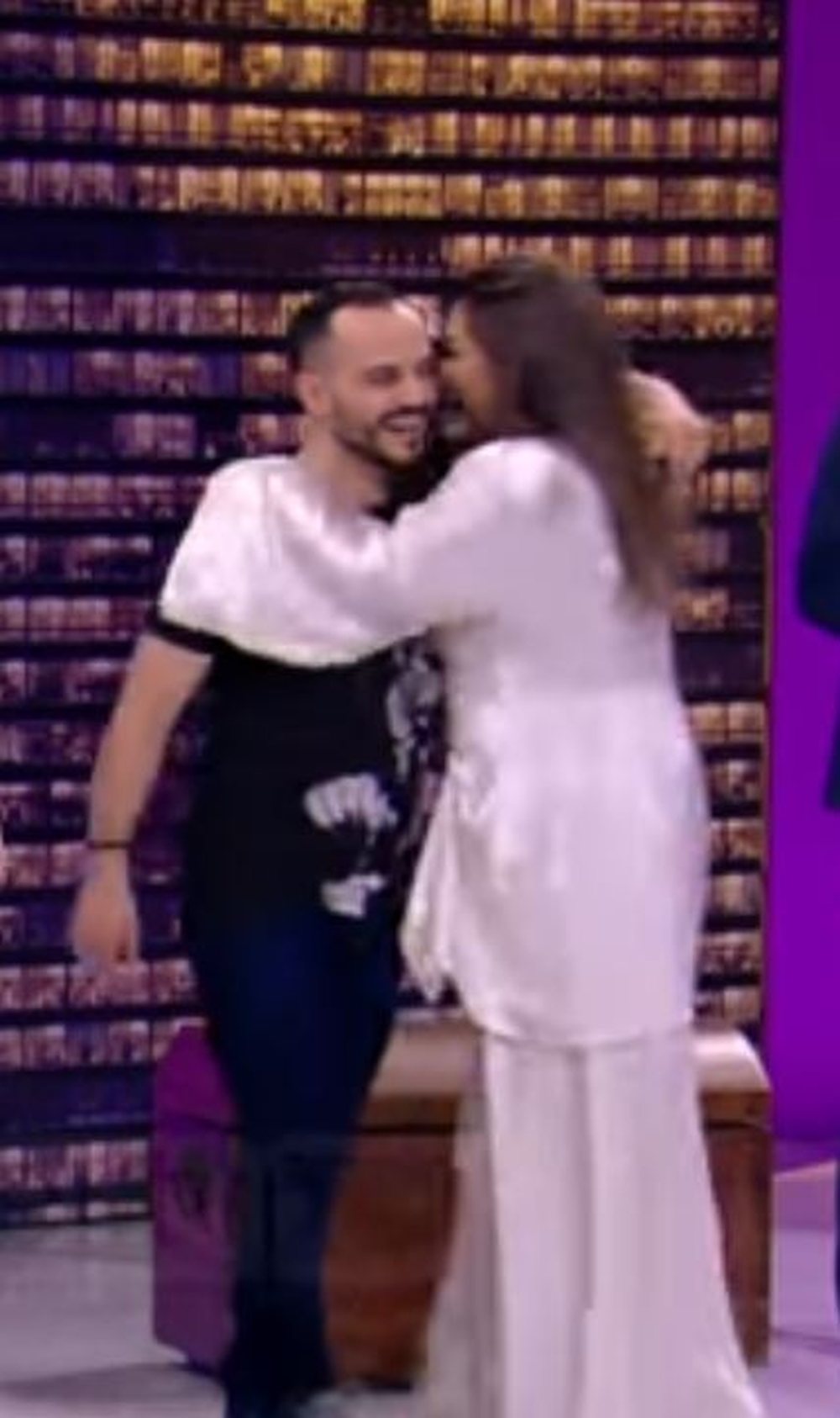 Ingrid Gjoni nuk e duron dot Luan&euml;n: Na &ccedil;au trapin kjo! (Video)