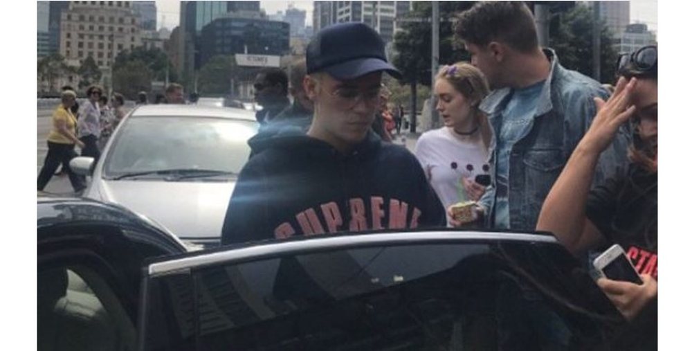 Justin Bieber s&euml;rish largon fansat! "Ik se ma shpife" (Foto)