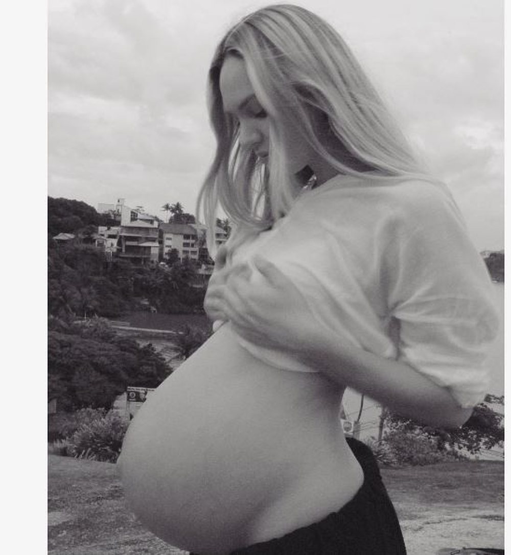 Vet&euml;m 5 muaj pas lindjes modelja kthehet n&euml; top form&euml; (Foto)