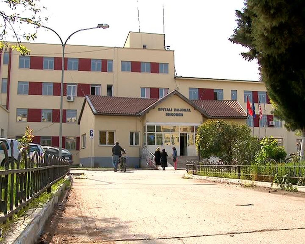 Vdes n&euml; spital foshnja 8-muajshe/ Prind&euml;rit kall&euml;zim n&euml;