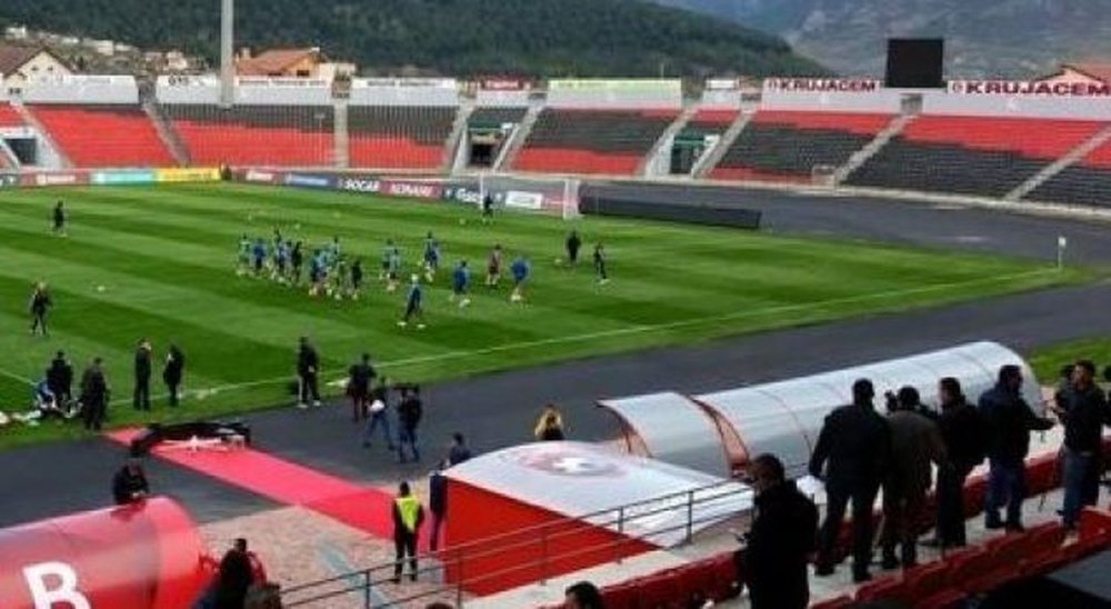 Sk&euml;nderbeu- Mlada Boleslav, 185 polic&euml; p&euml;r mbar&euml;vajtjen e