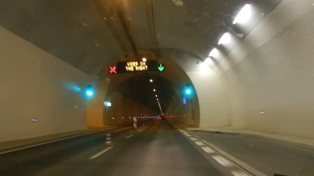 Mir&euml;mbajtja e Tunelit t&euml; Krrab&euml;s, shtes&euml; kontrate pa