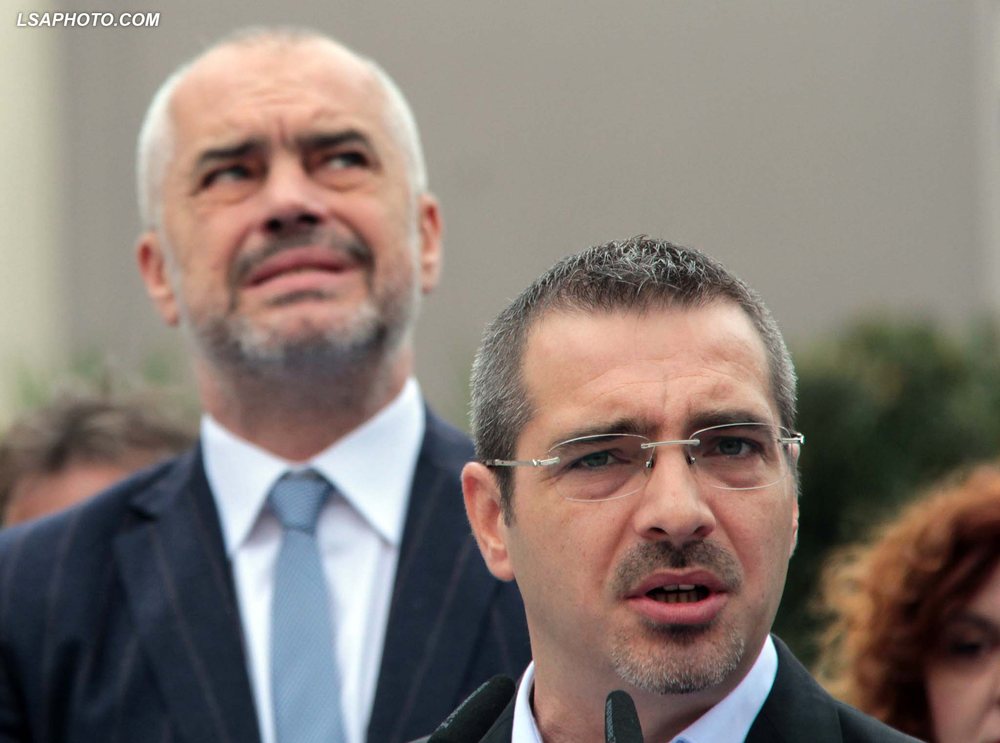 Edi Rama ndryshon q&euml;ndrim, tani k&euml;rkon PROVA p&euml;r Saimir Tahirin