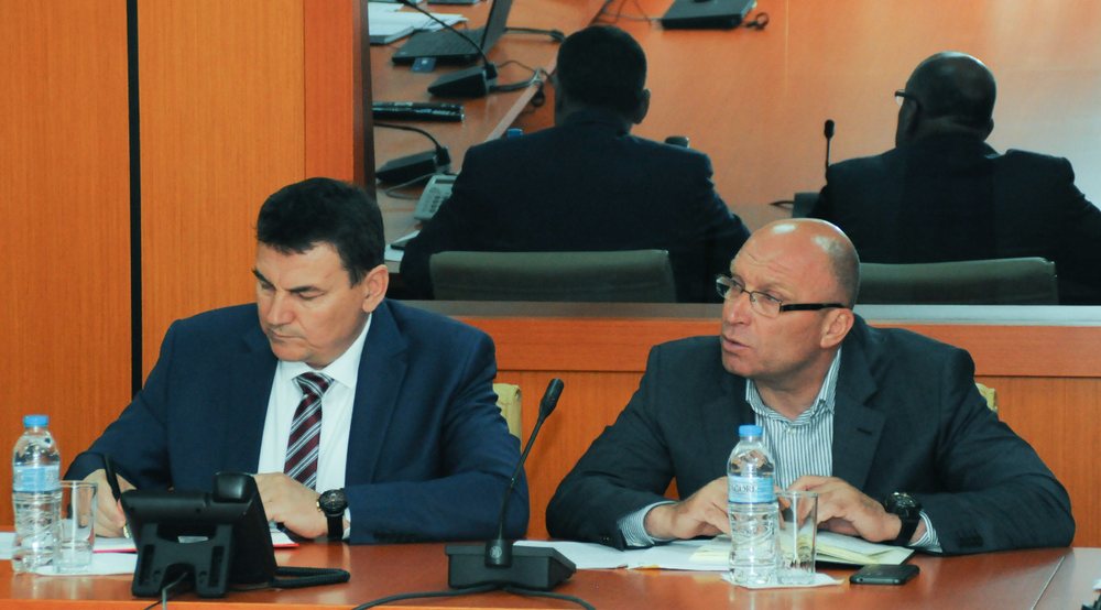 Ish-ministri: &Ccedil;far&euml; m&euml; tha Haki &Ccedil;ako n&euml; zyr&euml;