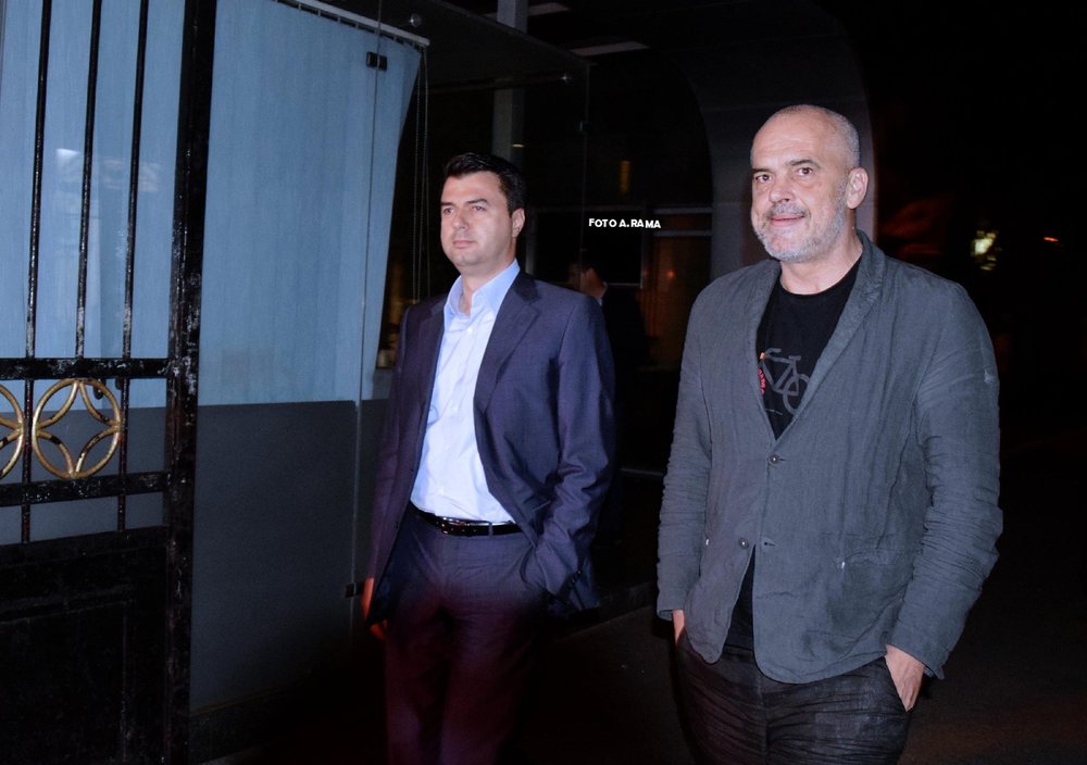 Batutat e Ram&euml;s p&euml;r Bash&euml;n: Djal&euml; i mir&euml;, artist, ta