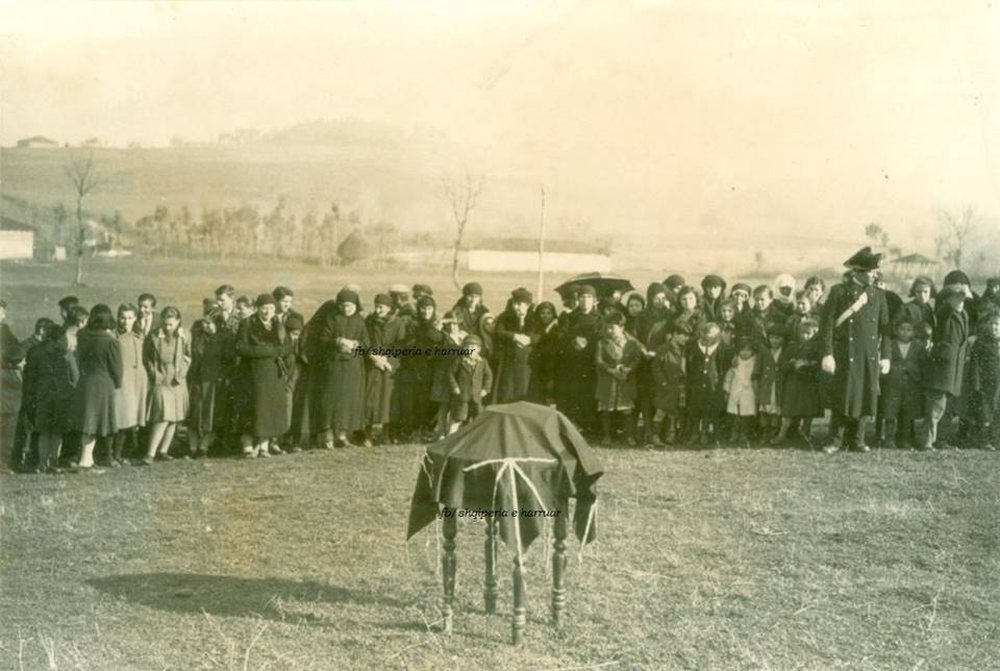 FOTOT e rralla: Rivarrimi i Naim Frash&euml;rit nga italian&euml;t n&euml; 1940