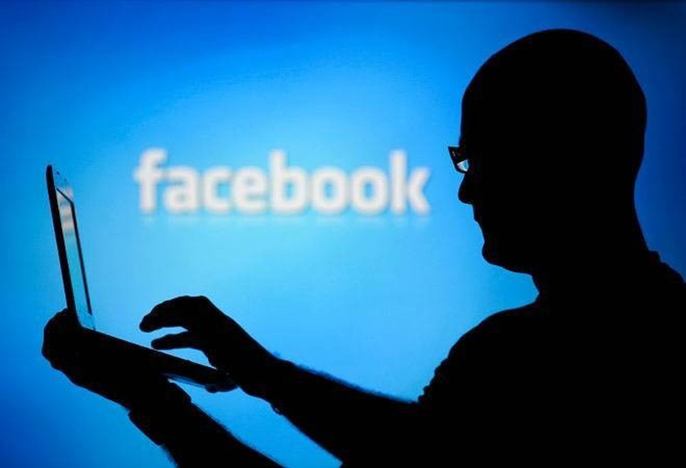 Risia e re e facebook