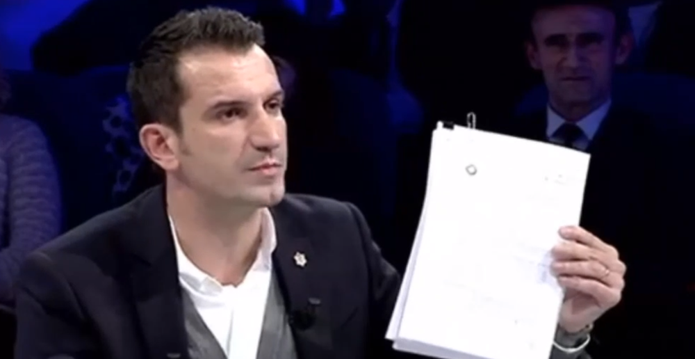 P&euml;rplasja me Lapsi.al/ Veliaj kapet n&euml; g&euml;njesht&euml;r flagrante