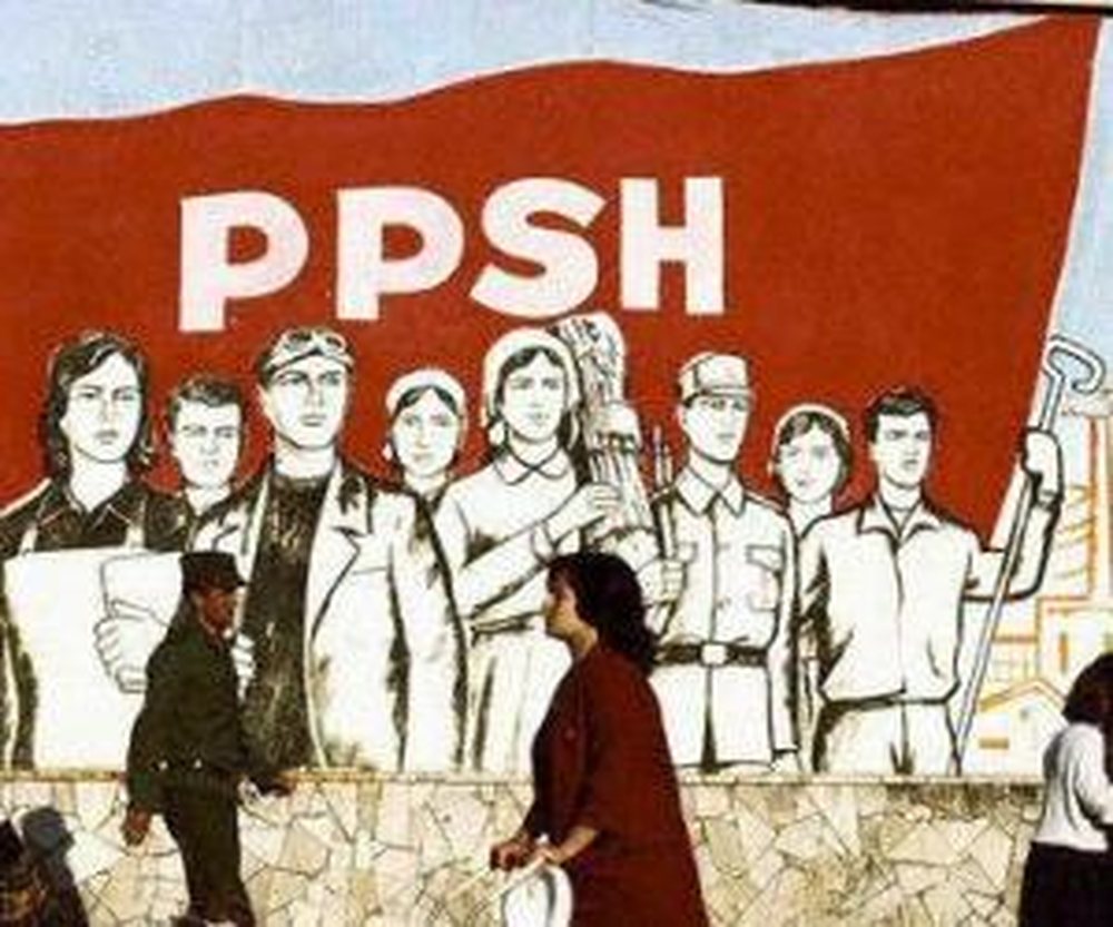 Kthim pas / Si i ndalonin dikur vajzat n&euml; rrug&euml;