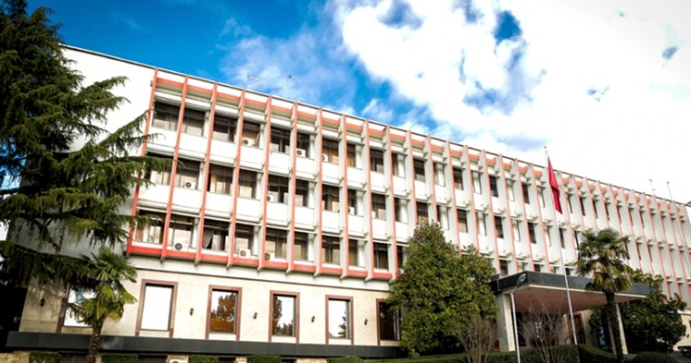Parrullat antishqiptare n&euml; Maqedoni, reagon Ministria e Jashtme: Akte