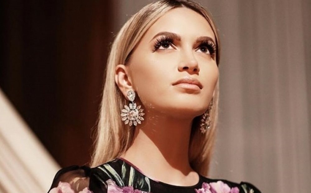Lori Hoxha publikon fotot n&euml; adoleshenc&euml;