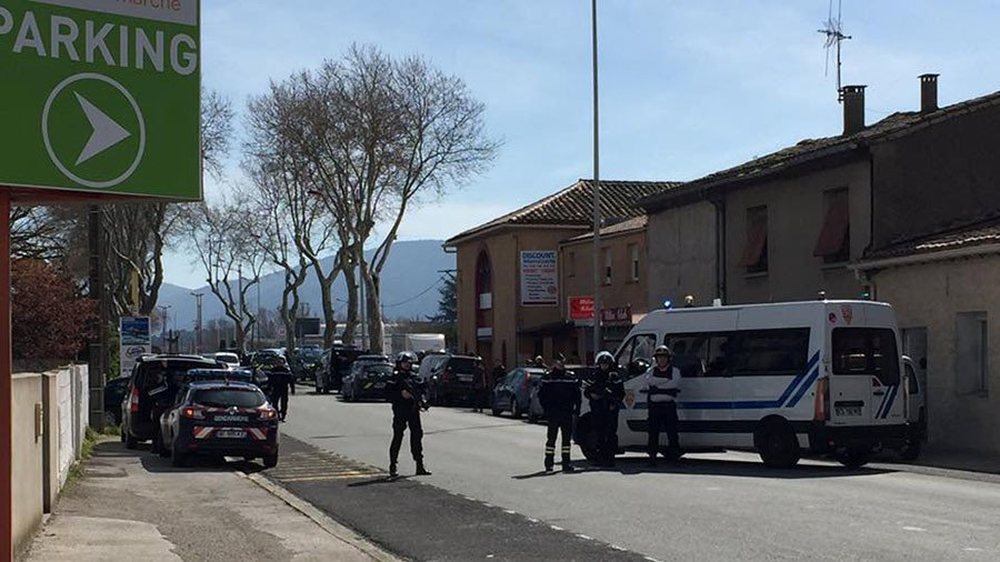 Policia franceze ekzekuton terroristin maroken/ Vrau dy pengje dhe plagosi disa