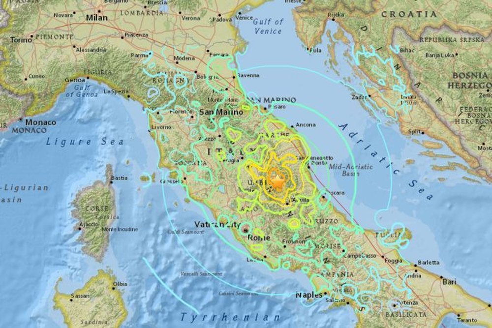 Panik n&euml; Itali, t&euml;rmet 4.7 ball&euml; godet qendr&euml;n e vendit,