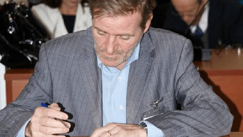 U arrestua p&euml;r korrupsion/ Gjykata e Elbasanit liron dekanin, se vuan nga