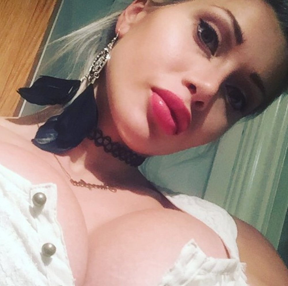 Pixxie Fox e fiksuar pas operacioneve plastike, fansat n&euml; merak