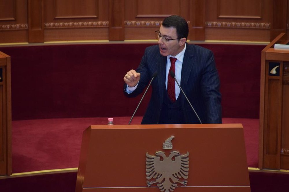 Deputeti socialist tregon &ccedil;far&euml; do t&euml; b&euml;het me 3.4
