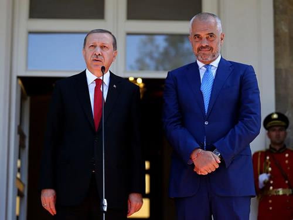 Erdogan p&euml;rdor kart&euml;n e Edi Ram&euml;s n&euml; fushat&euml;n