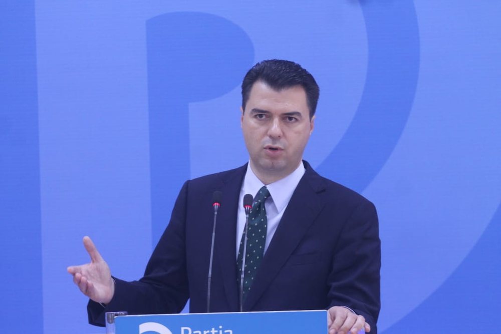 Shkolla e Magjistratur&euml;s/ Basha krahason Ram&euml;n me Berish&euml;n e 25
