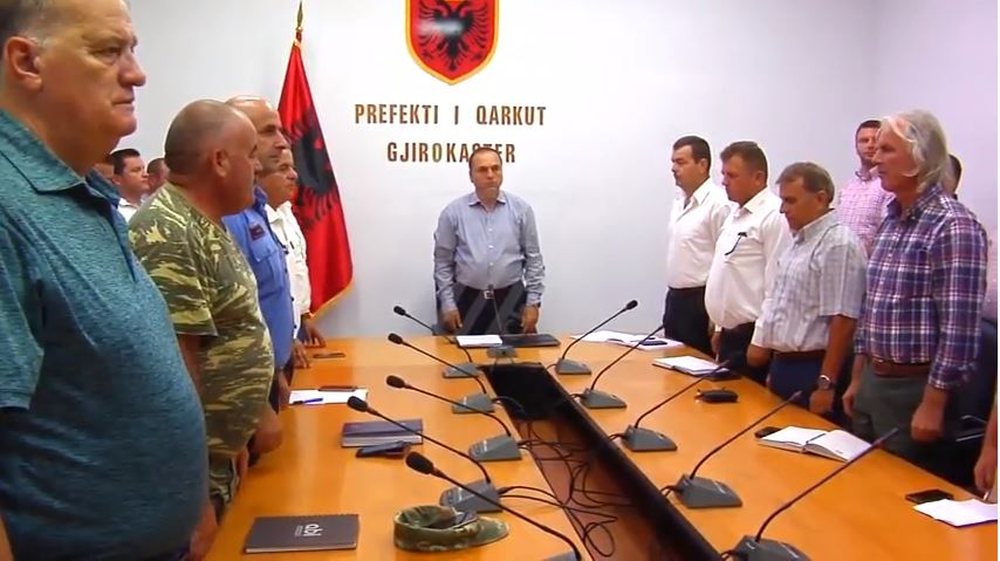Prefektura Gjirokast&euml;r mban 1 minut&euml; heshtje p&euml;r viktimat e